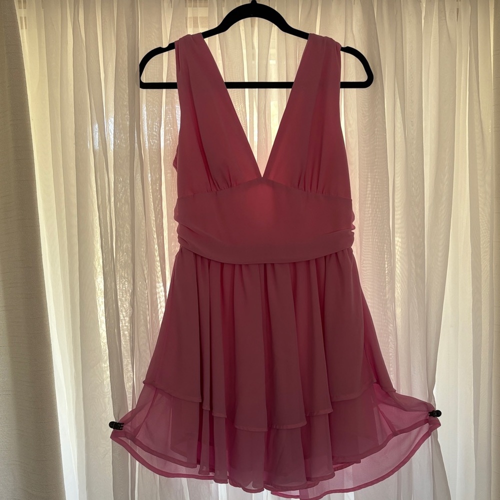 Elegant Pink Sleeveless Dress